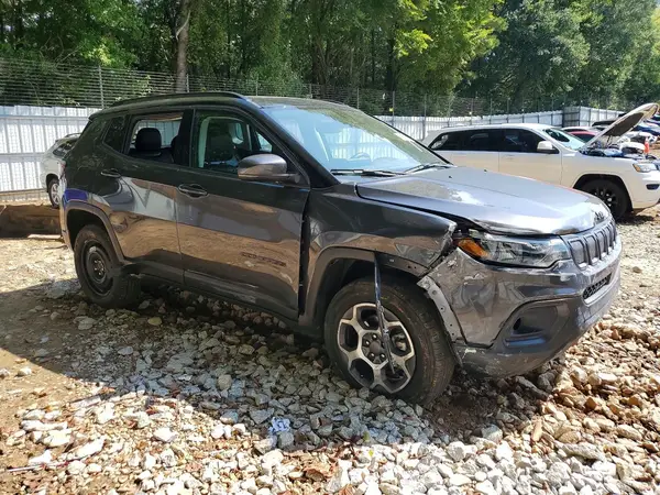 3C4NJDDBXNT144719 — 2022 Jeep Compass, фото 4 с аукциона Copart 02.10.2026, Передняя часть