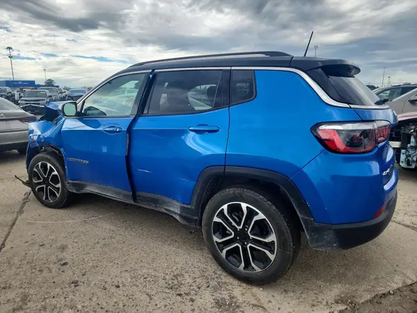 3C4NJDCB0NT161742 — 2022 Jeep Compass, фото 2 с аукциона Copart, Передняя часть