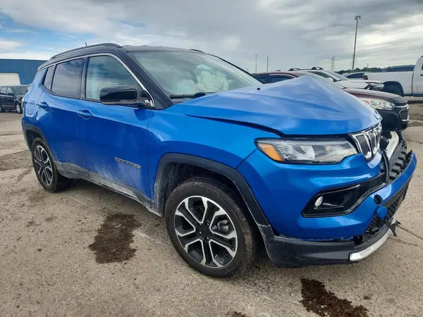 3C4NJDCB0NT161742 — 2022 Jeep Compass, фото 4 с аукциона Copart, Передняя часть