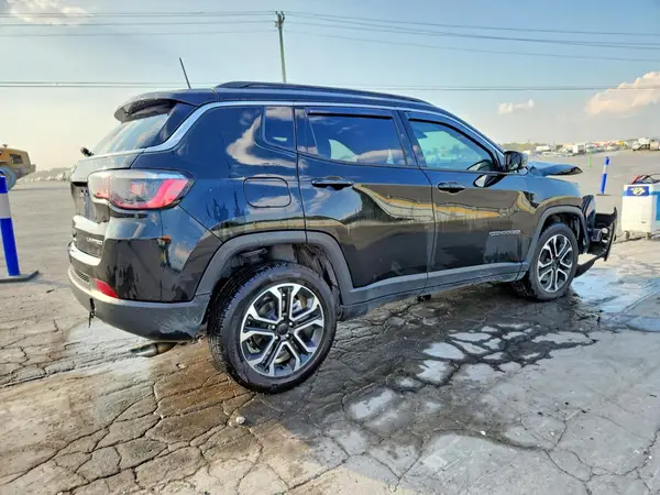 3C4NJDCN4PT508387 — 2023 Jeep Compass, фото 3 с аукциона Copart, Передняя часть