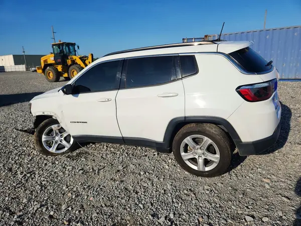 3C4NJDBN3PT532794 — 2023 Jeep Compass, фото 2 с аукциона Copart, Передняя часть
