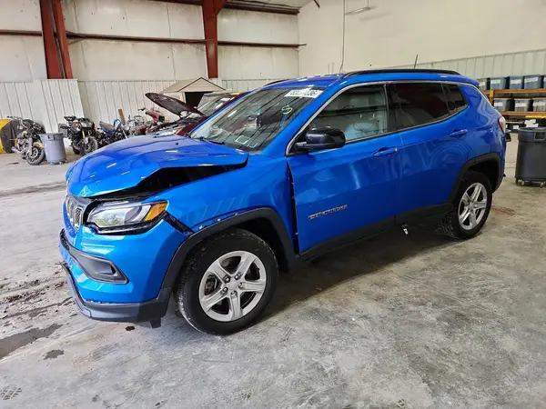 3C4NJDBN3PT538448 — 2023 Jeep Compass, Передняя часть (Front End), фото до ремонта