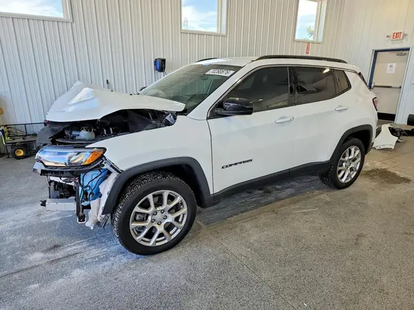 3C4NJDFN9PT533393 — 2023 Jeep Compass, Передняя часть (Front End), фото до ремонта