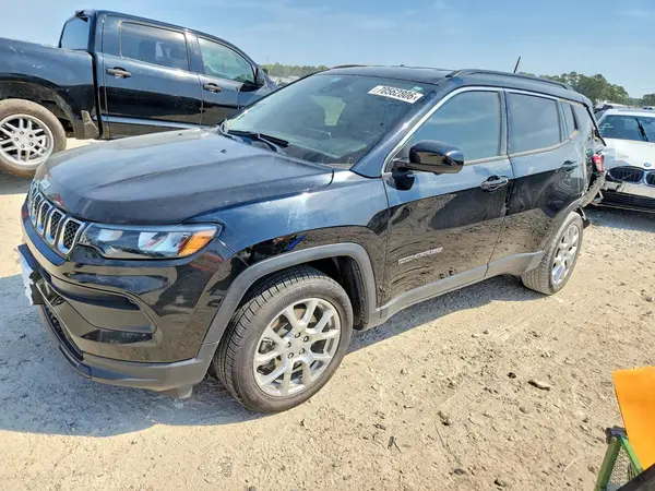 3C4NJDFN9PT518005 — 2023 Jeep Compass, Задняя часть (Rear End), фото до ремонта