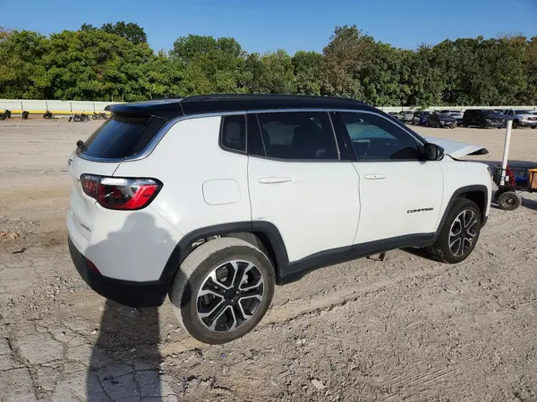 3C4NJDCN7RT610172 — 2024 Jeep Compass, фото 3 с аукциона Copart, Передняя часть