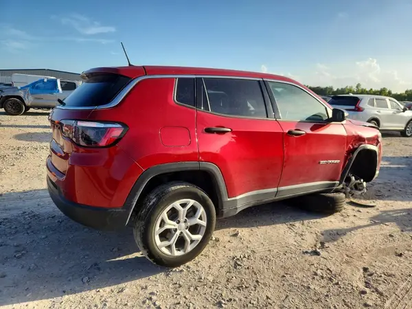 3C4NJDAN8RT173849 — 2024 Jeep Compass, фото 3 с аукциона Copart, Передняя часть