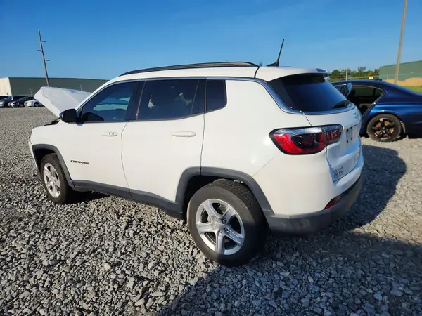 3C4NJDBN7RT592936 — 2024 Jeep Compass, фото 2 с аукциона Copart, Передняя часть
