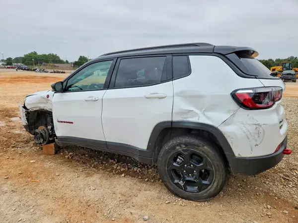 3C4NJDDN6RT610209 — 2024 Jeep Compass, фото 2 с аукциона Copart, Передняя часть