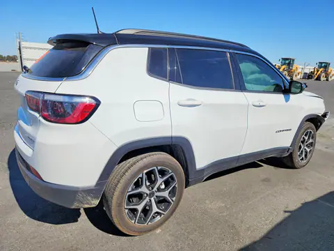 2025 Jeep Compass VIN 3C4NJDCN9ST523122 фото 3