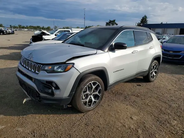 3C4NJDCN1ST567454 — 2025 Jeep Compass, Передняя часть (Front End), фото до ремонта