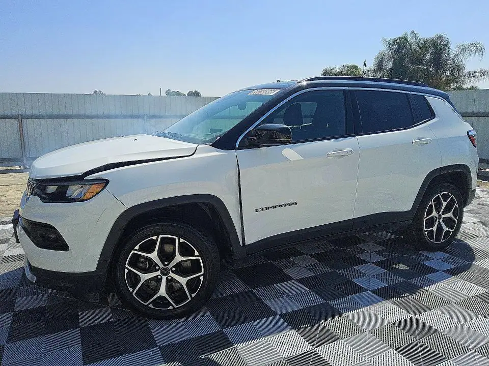 3C4NJDCN3ST510818 Jeep Compass 2025 — повреждение Передняя часть, фото до ремонта