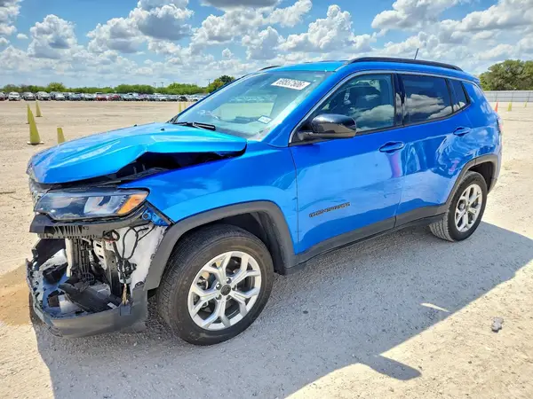 3C4NJDBN8ST586262 — 2025 Jeep Compass, Передняя часть (Front End), фото до ремонта
