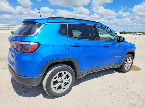 3C4NJDBN8ST586262 — 2025 Jeep Compass, фото 3 с аукциона Copart, Передняя часть