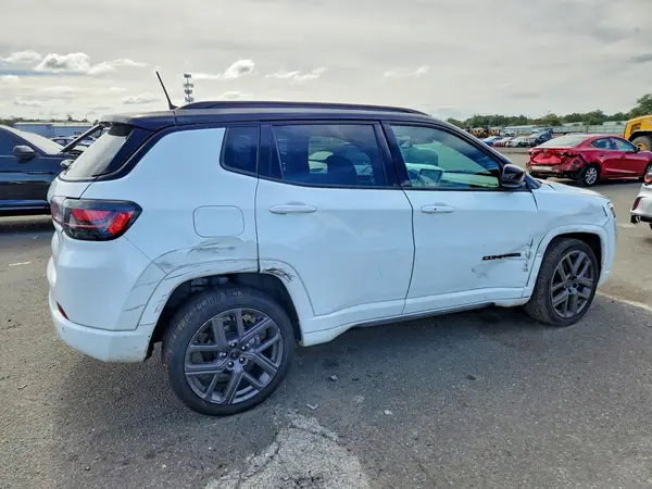 3C4NJDCN3ST537050 — 2025 Jeep Compass, фото 3 с аукциона Copart, Боковая часть
