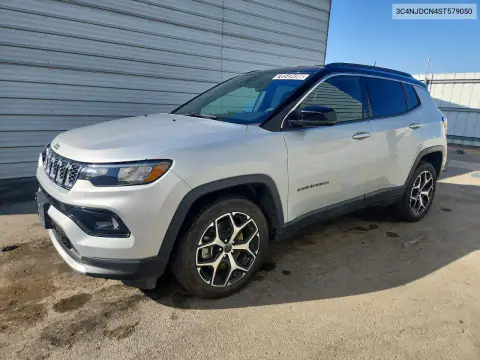3C4NJDCN4ST579050 — 2025 Jeep Compass, Боковая часть, фото до ремонта