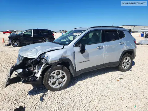 3C4NJDBN7ST609207 — 2025 Jeep Compass, Передняя часть, фото до ремонта