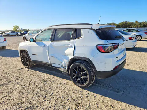 2026 Jeep Compass VIN 3C4NJDBN2TT160696 фото 2