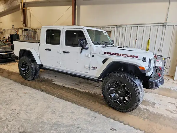 1C6JJTBG5LL113868 — 2020 Jeep Gladiator, фото 4 с аукциона Copart, Вандализм