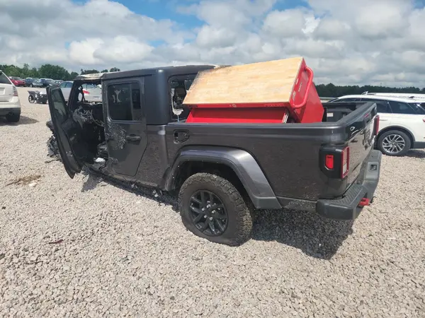 1C6HJTAG3ML596004 — 2021 Jeep Gladiator, фото 2 с аукциона Copart 13.10.2026, Пожар