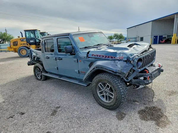 1C6JJTEG8RL126697 — 2024 Jeep Gladiator, фото 4 с аукциона Copart, Передняя часть