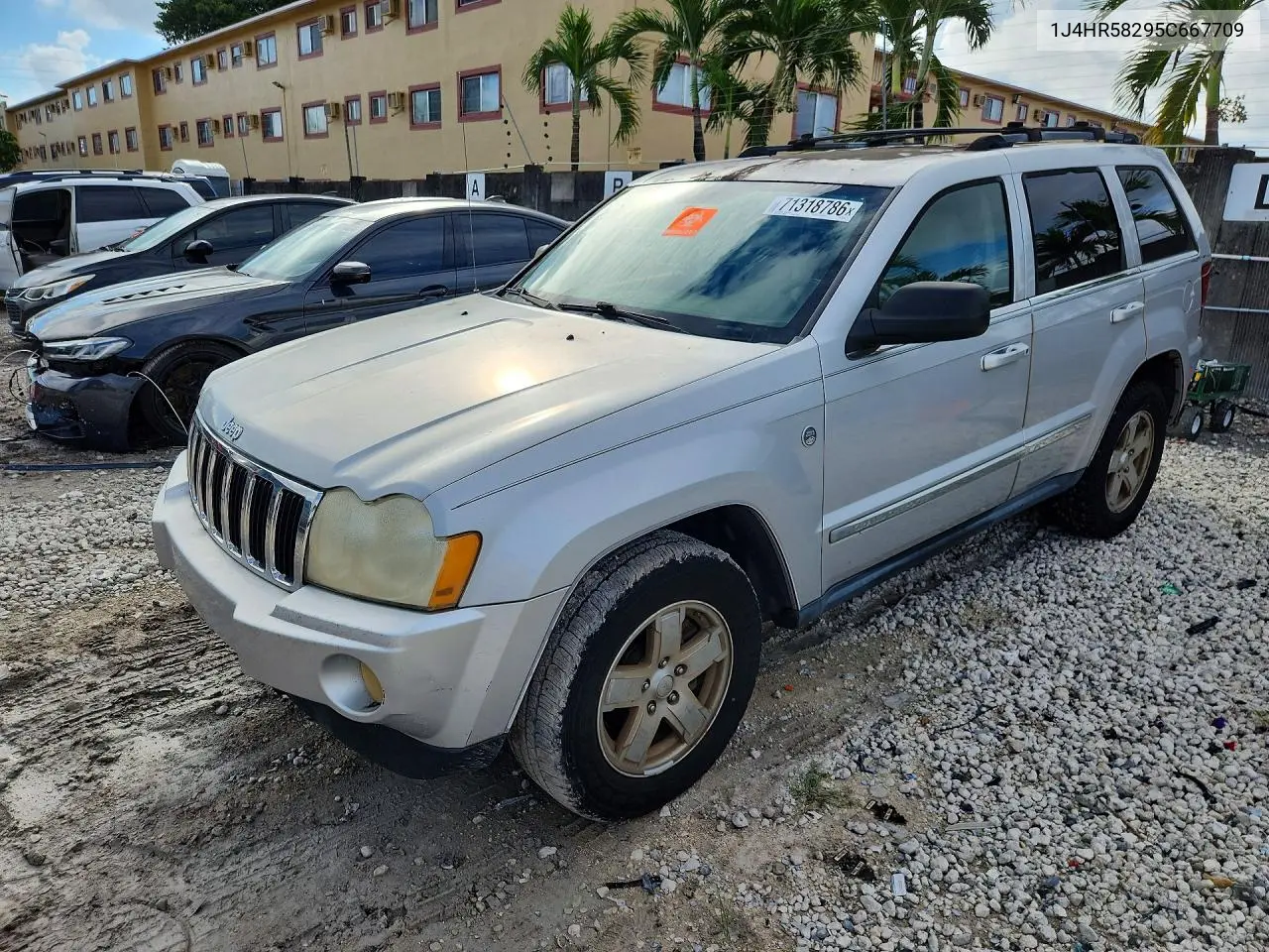 2005 Jeep Grand Cherokee Limited VIN 1J4HR58295C667709 фото 1