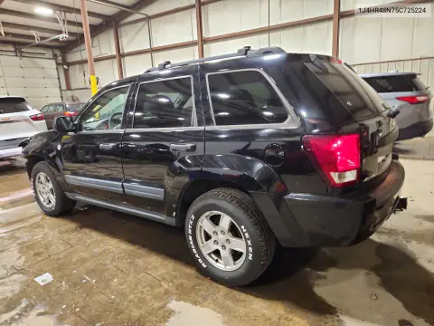 2005 Jeep Grand Cherokee Laredo VIN 1J4HR48N75C725224 фото 2