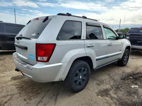 2008 Jeep Grand Cherokee Laredo VIN 1J8GR48KX8C146457 фото 3