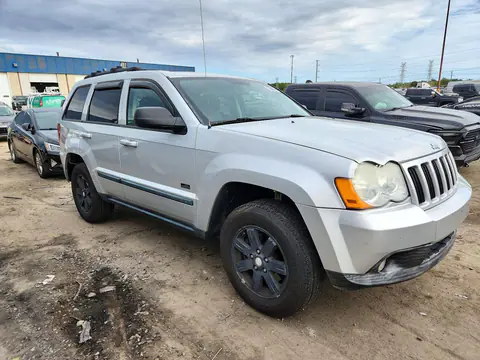 2008 Jeep Grand Cherokee Laredo VIN 1J8GR48KX8C146457 фото 4