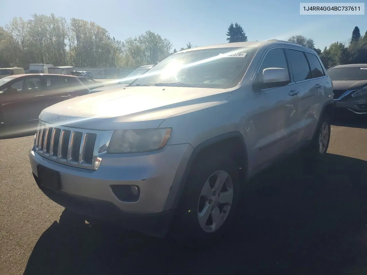2011 Jeep Grand Cherokee Laredo VIN 1J4RR4GG4BC737611 фото 1