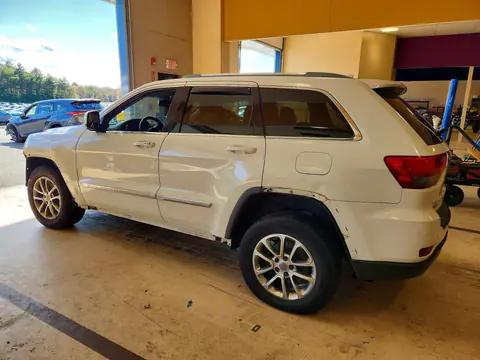 2011 Jeep Grand Cherokee Laredo VIN 1J4RR4GG0BC713757 фото 2