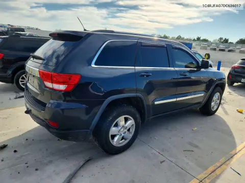 2013 Jeep Grand Cherokee Laredo VIN 1C4RJFAG7DC636017 фото 3