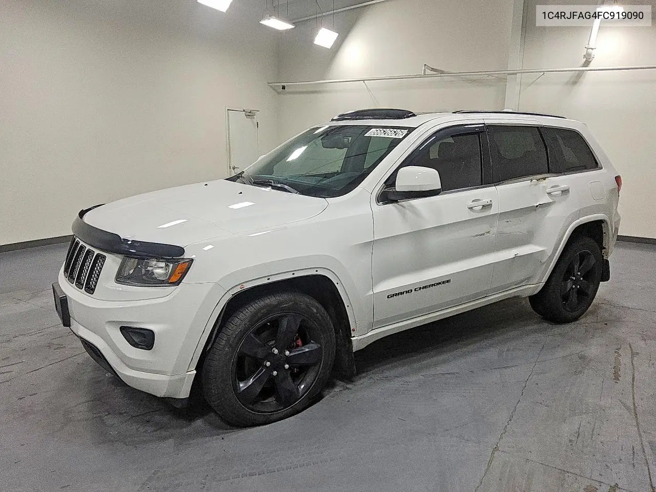 1C4RJFAG4FC919090 Jeep Grand Cherokee 2015 — повреждение Сторона, фото до ремонта