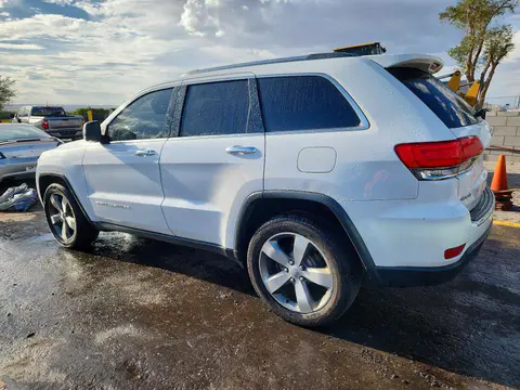 2015 Jeep Grand Cherokee VIN 1C4RJFBG0FC878794 фото 2
