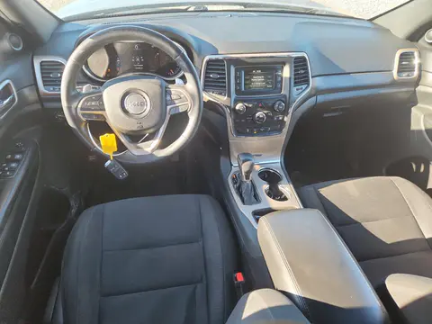 2016 Jeep Grand Cherokee Laredo VIN 1C4RJFAG7GC379929 фото 8