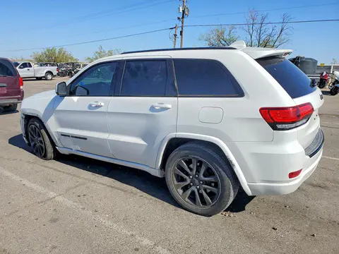 2017 Jeep Grand Cherokee VIN 1C4RJEAG0HC929953 фото 2