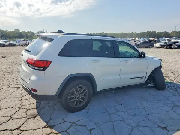 1C4RJEAG8HC664330 — 2017 Jeep Grand Cherokee, фото 3 с аукциона Copart 01.10.2026, Повреждения со всех сторон