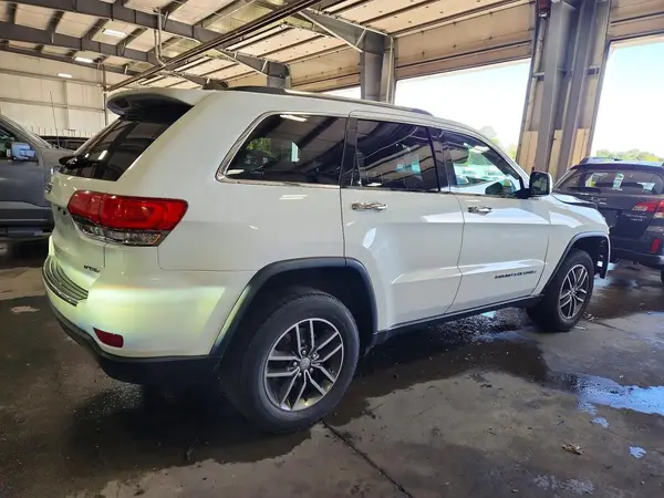 1C4RJFBG6HC940055 — 2017 Jeep Grand Cherokee, фото 3 с аукциона Copart, Передняя часть
