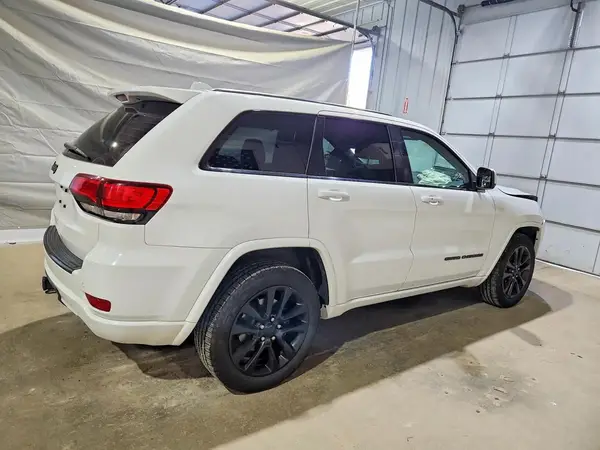 1C4RJFAG6HC899752 — 2017 Jeep Grand Cherokee, фото 3 с аукциона Copart, Передняя часть