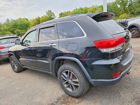 2017 Jeep Grand Cherokee VIN 1C4RJFBGXHC947557 фото 2