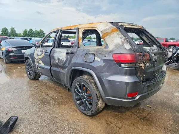 1C4RJFAG5JC499767 — 2018 Jeep Grand Cherokee, фото 2 с аукциона Copart 13.10.2026, Пожар
