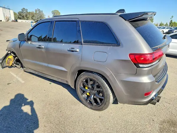 1C4RJFN94JC315091 — 2018 Jeep Grand Cherokee, фото 2 с аукциона Copart, Передняя часть