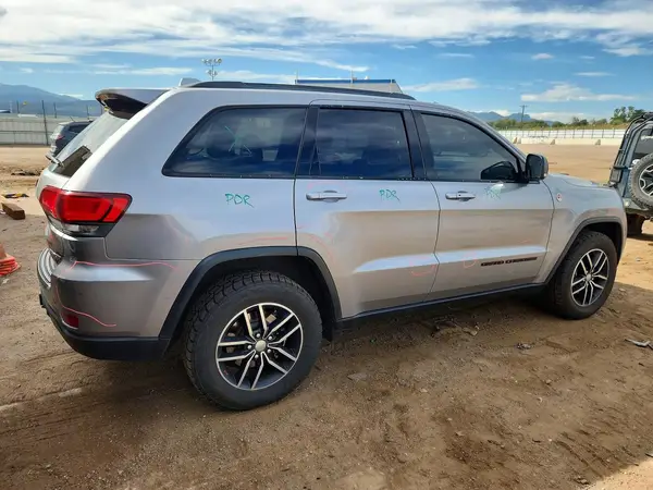 1C4RJFLG7JC418989 — 2018 Jeep Grand Cherokee, фото 3 с аукциона Copart, Град