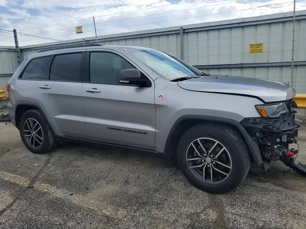1C4RJFLG8JC335054 — 2018 Jeep Grand Cherokee, фото 4 с аукциона Copart, Передняя часть