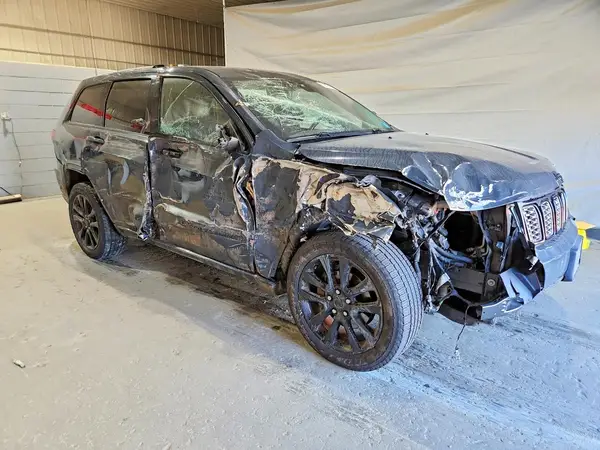 1C4RJFAG2JC249872 — 2018 Jeep Grand Cherokee, фото 4 с аукциона Copart, Боковая часть