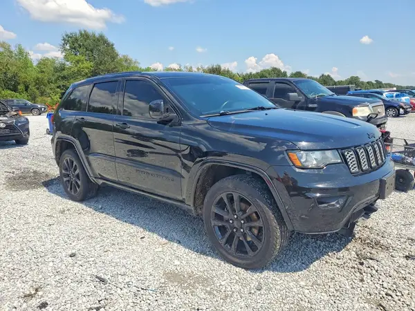 1C4RJEAG0JC485138 — 2018 Jeep Grand Cherokee, фото 4 с аукциона Copart, Передняя часть