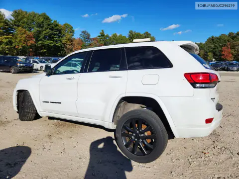 2018 Jeep Grand Cherokee Laredo VIN 1C4RJFAG0JC296219 фото 2