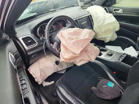 1C4RJFLG9JC326735 — 2018 Jeep Grand Cherokee, фото 8 с аукциона Copart, Передняя часть