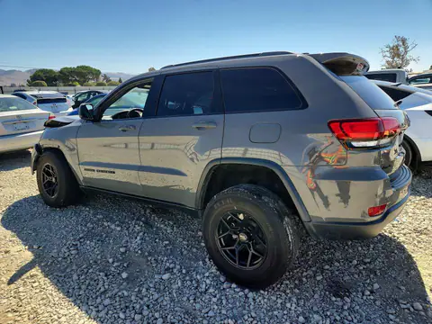 2019 Jeep Grand Cherokee VIN 1C4RJFAG0KC742595 фото 2