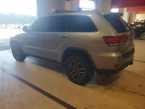 1C4RJFLG1KC662140 — 2019 Jeep Grand Cherokee, фото 2 с аукциона Copart, Подтопление
