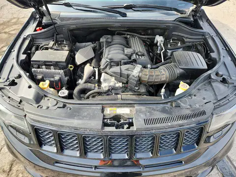 1C4RJFDJ0KC594875 — 2019 Jeep Grand Cherokee, Вандализм, фото до ремонта